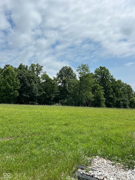 3039 Falcon Crest Dr, Martinsville, IN 46151
