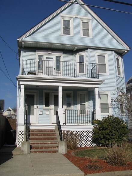 13 Amaranth Ave Unit 1, Medford, MA 02155