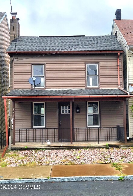 1013 W Pine St, Coal Township, PA 17866