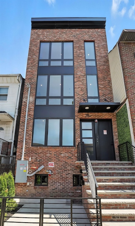 28 Beacon Ave Unit 1, Jersey City, NJ 07306