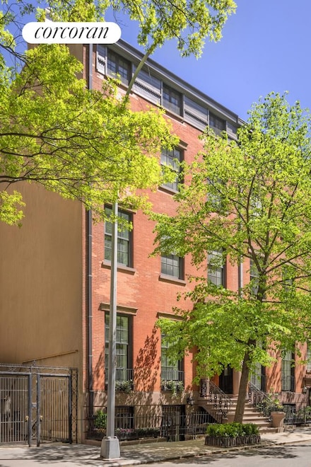 3 E 9th St, New York, NY 10003