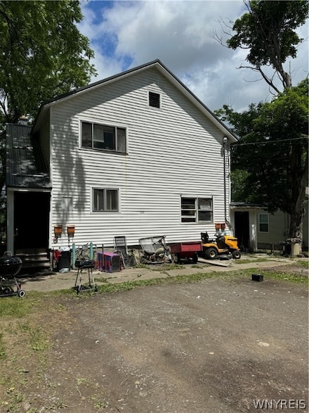 133 Jefferson St, Warsaw, NY 14569