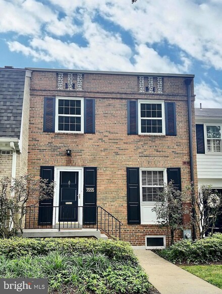 3555 Hamlet Place, Chevy Chase, MD 20815
