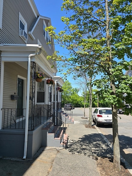 37 Northey St Unit B, Salem, MA 01970