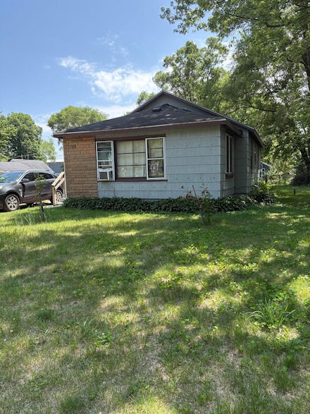 2062 Hatch Ave, Benton Harbor, MI 49022