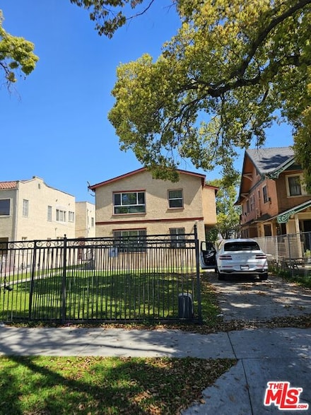 1824 S Wilton Place, Los Angeles, CA 90019