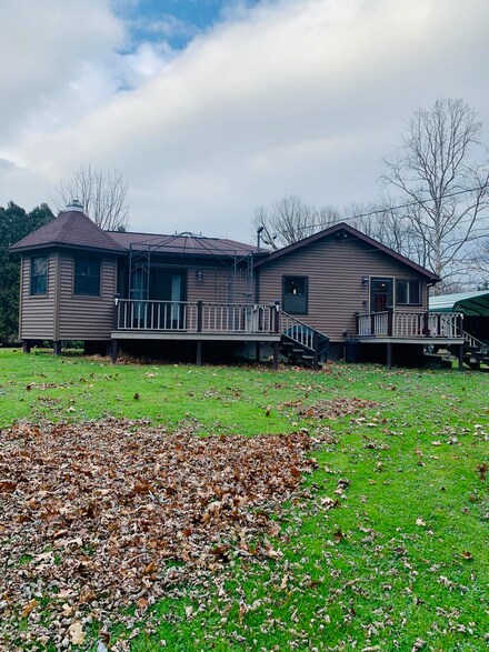 33 Black Diamond Beach Rd, Tunkhannock, PA 18657