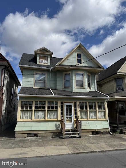 524 Race St, Sunbury, PA 17801