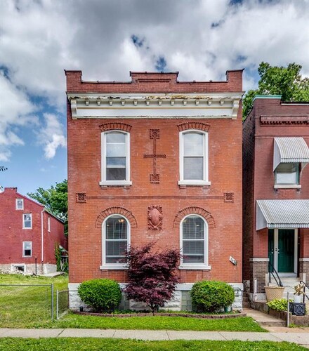 2628 Indiana Ave, Saint Louis, MO 63118