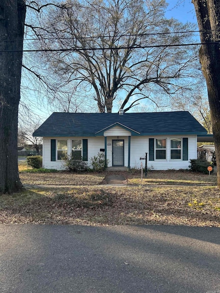 426 E 3rd St S, Prescott, AR 71857