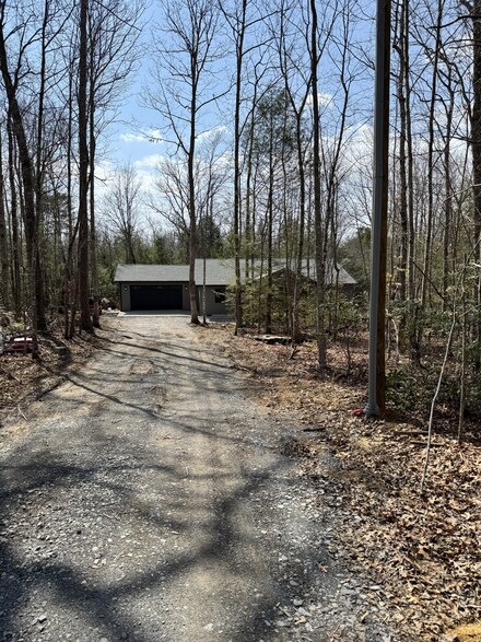 237 Elzies Way, Grimsley, TN 38565