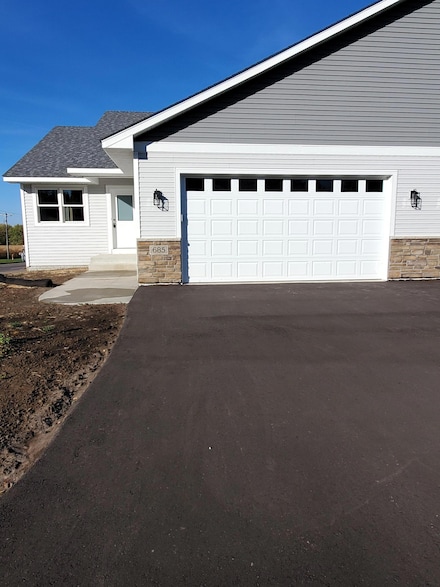 685 Heritage Ln, Hammond, WI 54015