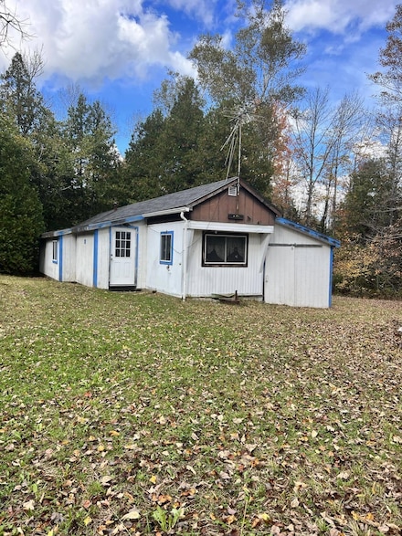 228 S Stagecoach Rd, Atkinson, ME 04426