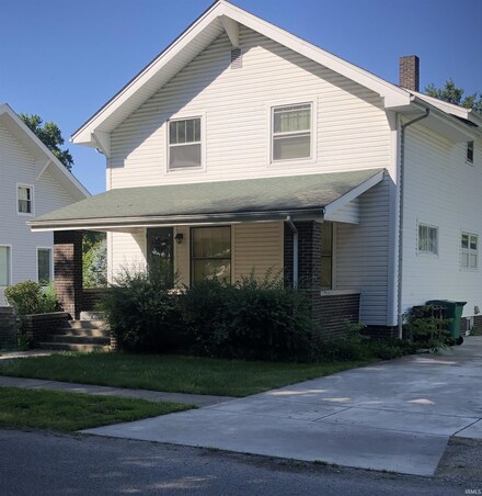 404 N Oakland St, Colfax, IN 46035