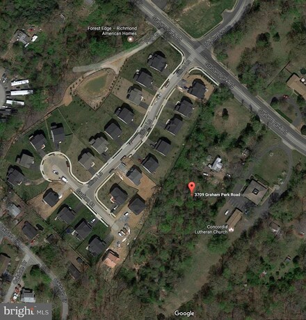 3709 Graham Park Rd, Triangle, VA 22172