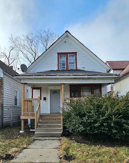 7934 S Saginaw Ave, Chicago, IL 60617