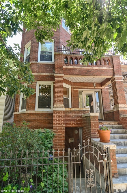 2435 N Washtenaw Ave Unit G, Chicago, IL 60647