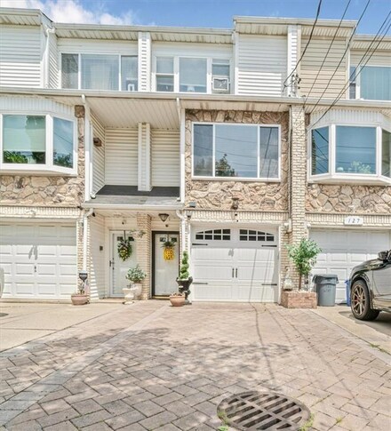 129 Wirt Ave, Staten Island, NY 10309