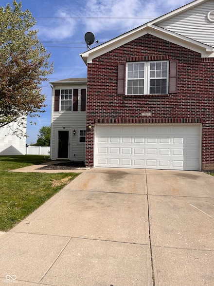 7907 Wildwood Farms Ln, Indianapolis, IN 46239