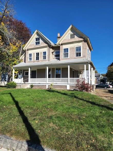 48 Sever St, Worcester, MA 01609