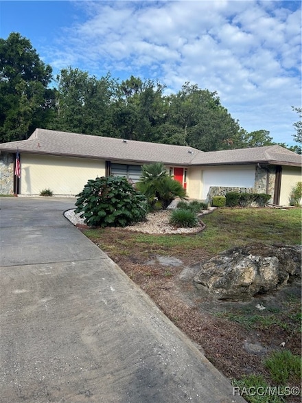 13 Boxelder Ct, Homosassa, FL 34446