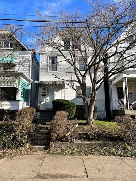 1416 5th Ave, New Kensington, PA 15068