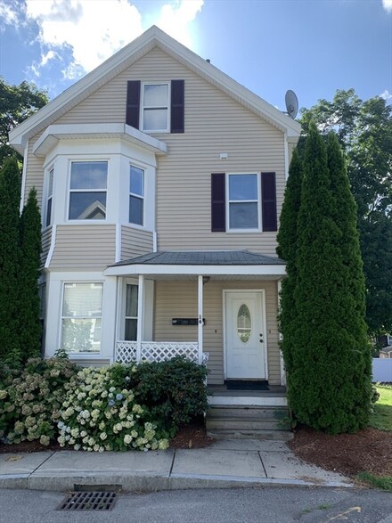16 Charles Street Ave Unit 2, Waltham, MA 02453
