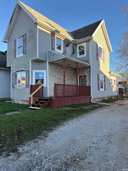 1617 E Market St, Logansport, IN 46947