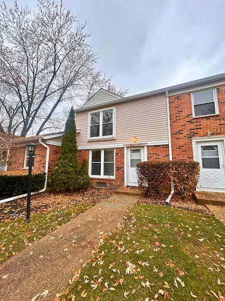 3065 Kingston Ct, Streamwood, IL 60107