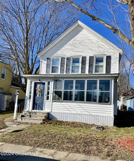 14 Barton Ave, Hoosick Falls, NY 12090