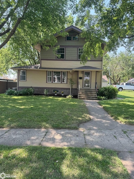 727 N Main St, Carroll, IA 51401