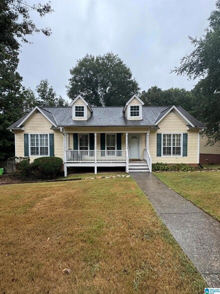 340 Majestic Pines Ln, Trussville, AL 35173