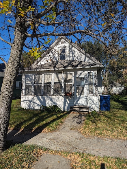 212 2nd Ave, Enderlin, ND 58027