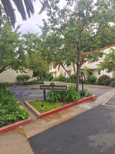711 W Ortega St Unit 14, Santa Barbara, CA 93101