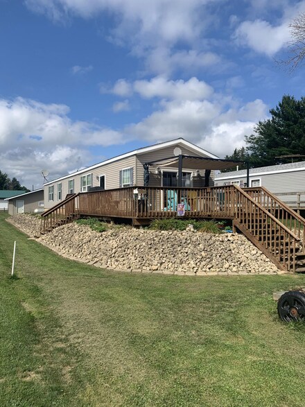 W1145 Rudys Ln, Montello, WI 53949
