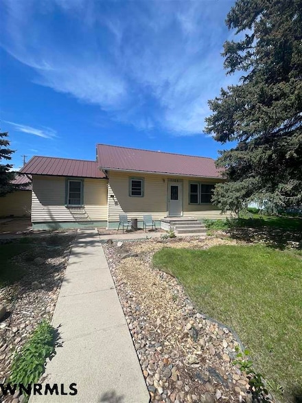 1104 Sheridan St, Potter, NE 69156