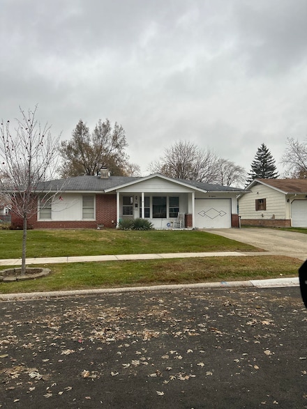 218 Greenbriar St, Elk Grove Village, IL 60007