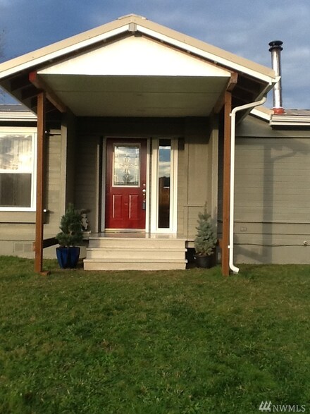 812 State Route 7, Morton, WA 98356