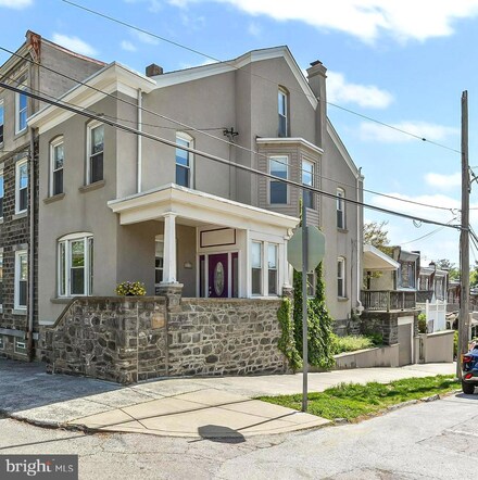 134 Osborn St, Philadelphia, PA 19128