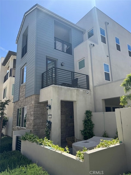 110 Source, Irvine, CA 92618