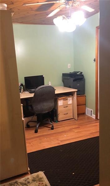 2547 Riddle Run Rd, Tarentum, PA 15084