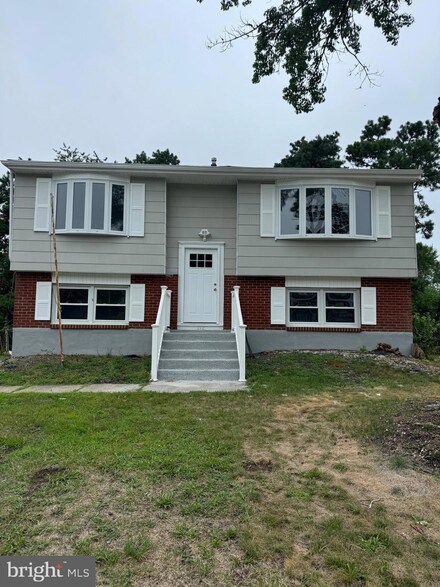 212 Valley Rd, Browns Mills, NJ 08015