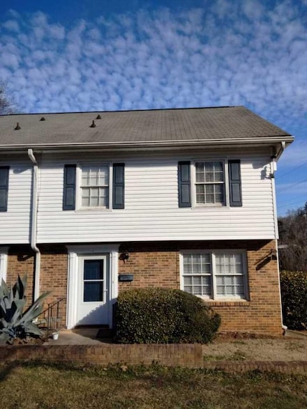 1432 Dover Rd, Spartanburg, SC 29301