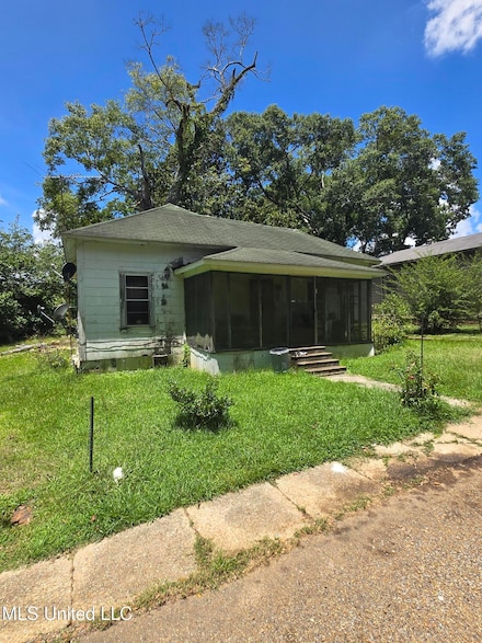 214 S Lowe St, Hazlehurst, MS 39083