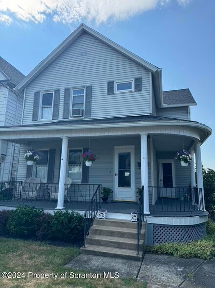 608 S Irving Ave, Scranton, PA 18505