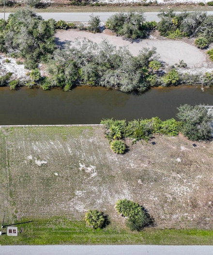 3323 Desoto Dr, Harbour Heights, FL 33983