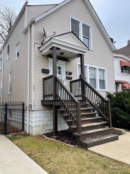 2411 N Long Ave, Chicago, IL 60639