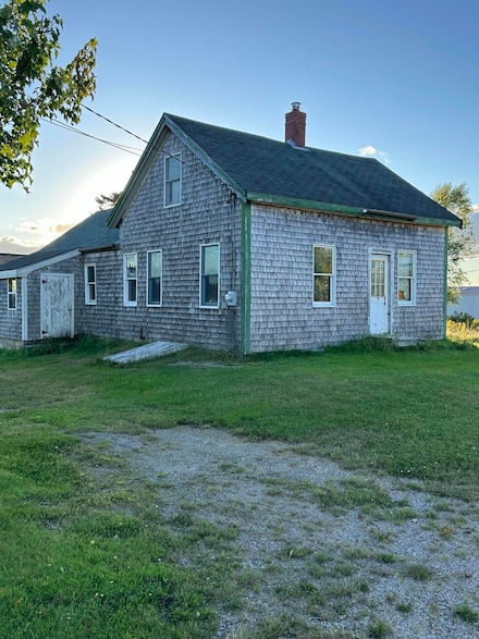 48 Middle St, Whitneyville, ME 04654