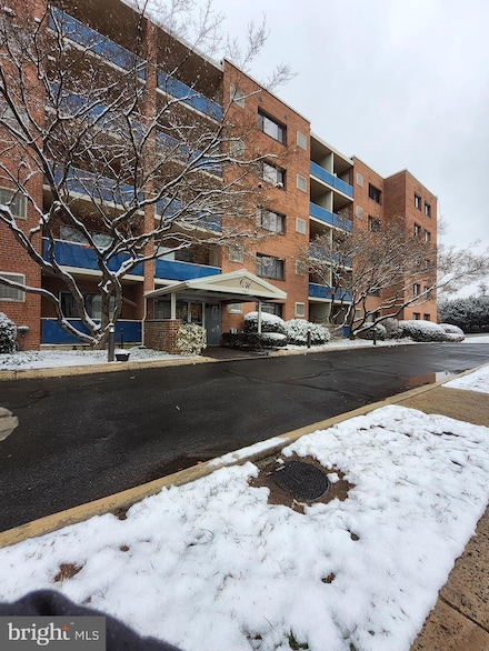 1931 N Cleveland St Unit 200, Arlington, VA 22201