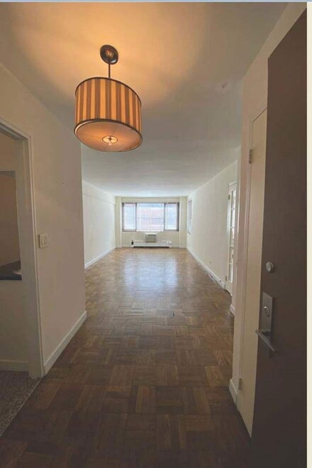 425 E 63rd St Unit E-7G, New York, NY 10065